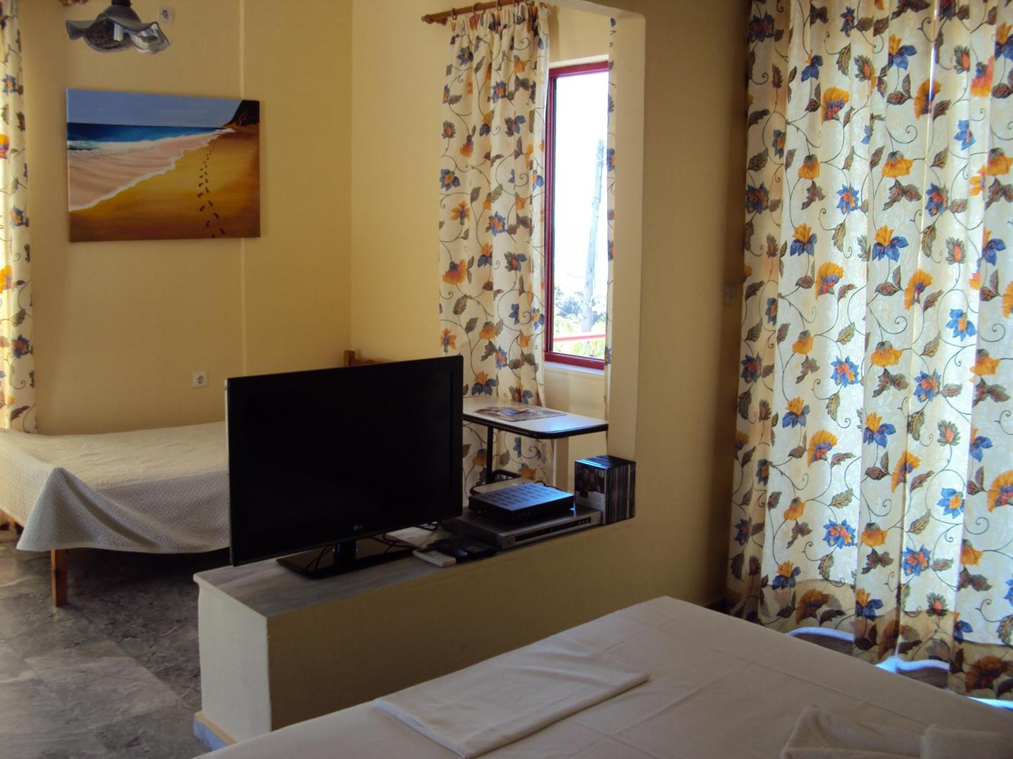 Irini Studios Plomari Ngoại thất bức ảnh